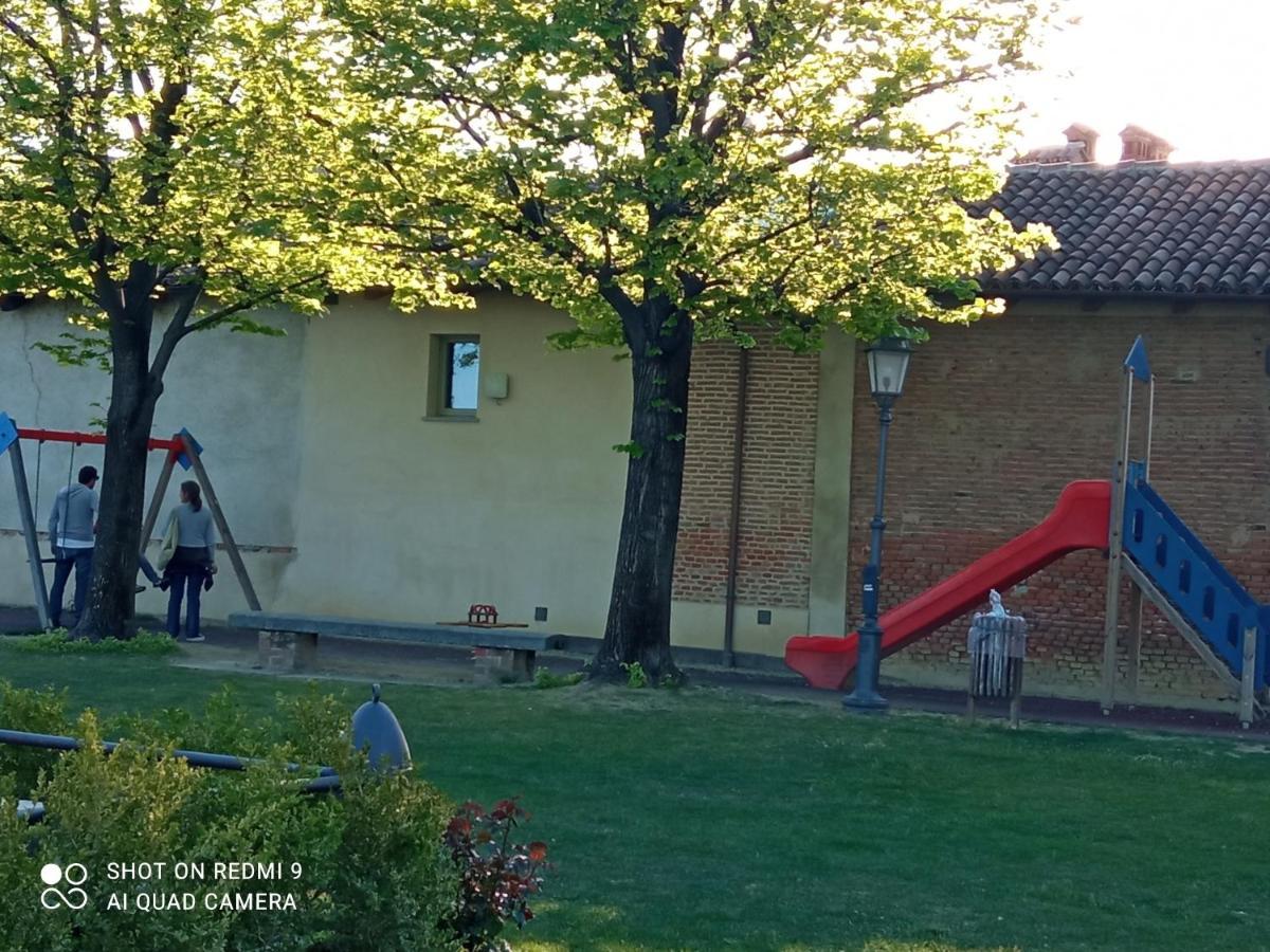 Il Cortiletto Lägenhet Verduno Exteriör bild