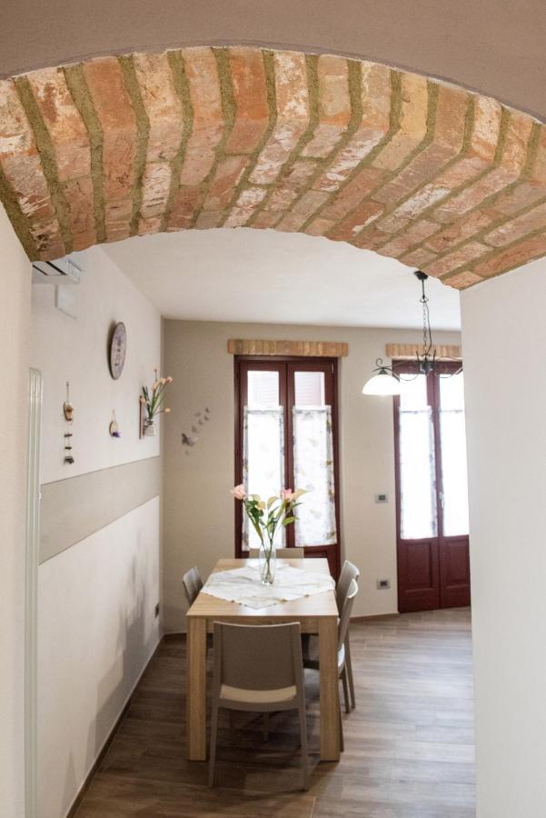Il Cortiletto Lägenhet Verduno Exteriör bild